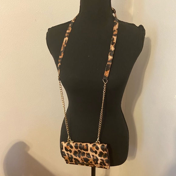 Marc New York Handbags - NWOT🔥Marc New York Andrew Marc Wallet/Crossbody Bag